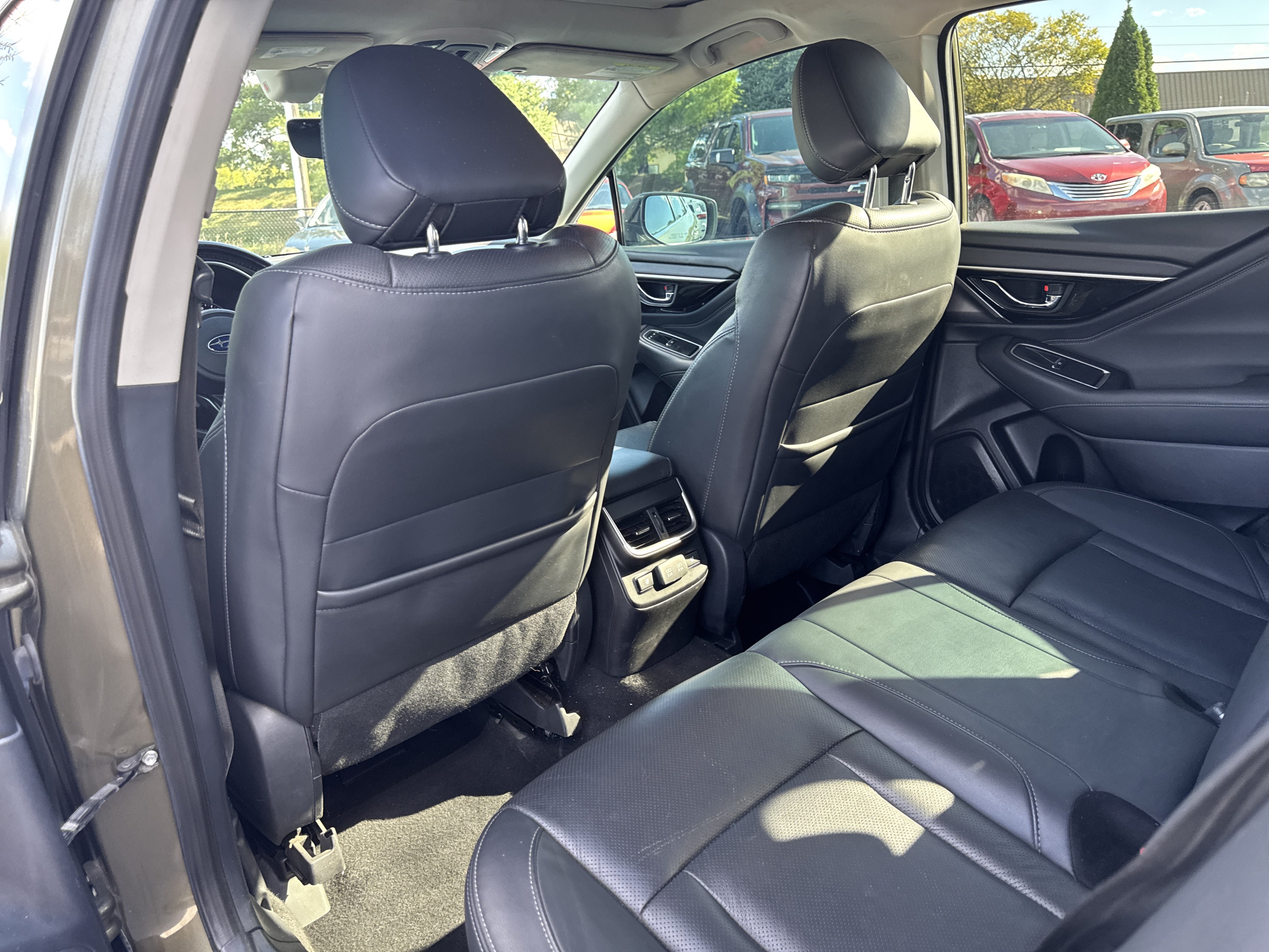 Used 2020 Subaru Outback Limited AWD/4WD image 23