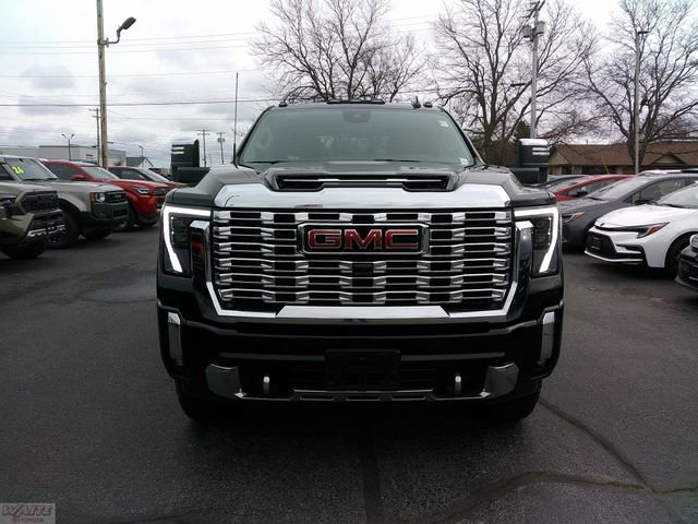 Used 2024 GMC Sierra 3500 Denali w/ Denali Reserve Package image 9