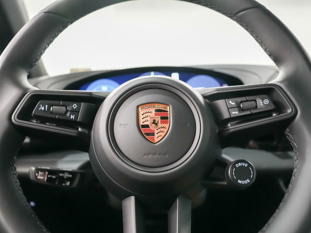 New 2026 Porsche Macan 4 Electric image 15