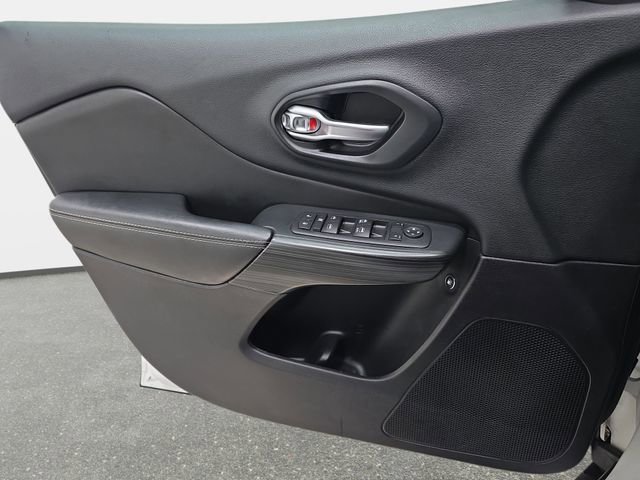 Used 2016 Jeep Cherokee Limited image 26