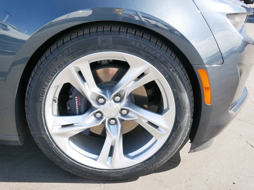 Used 2023 Chevrolet Camaro LT w/ Technology Package image 6