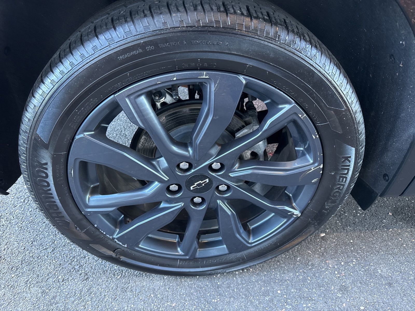 Used 2022 Chevrolet Equinox RS w/ RS Leather Package image 13