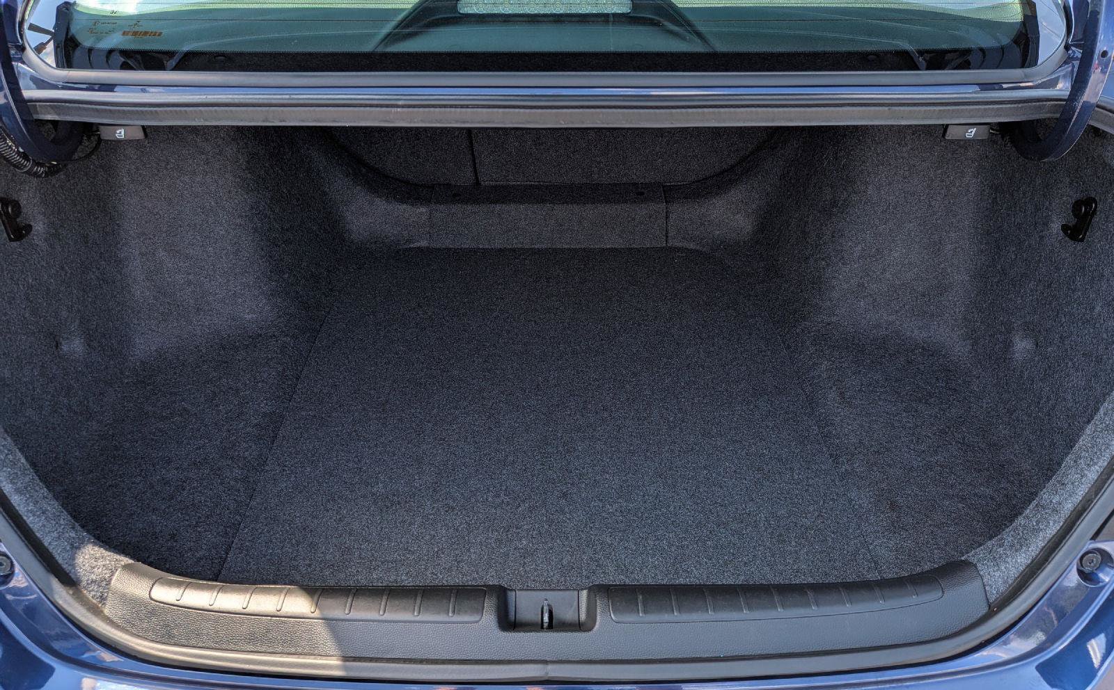 Used 2019 Honda Accord EX image 10