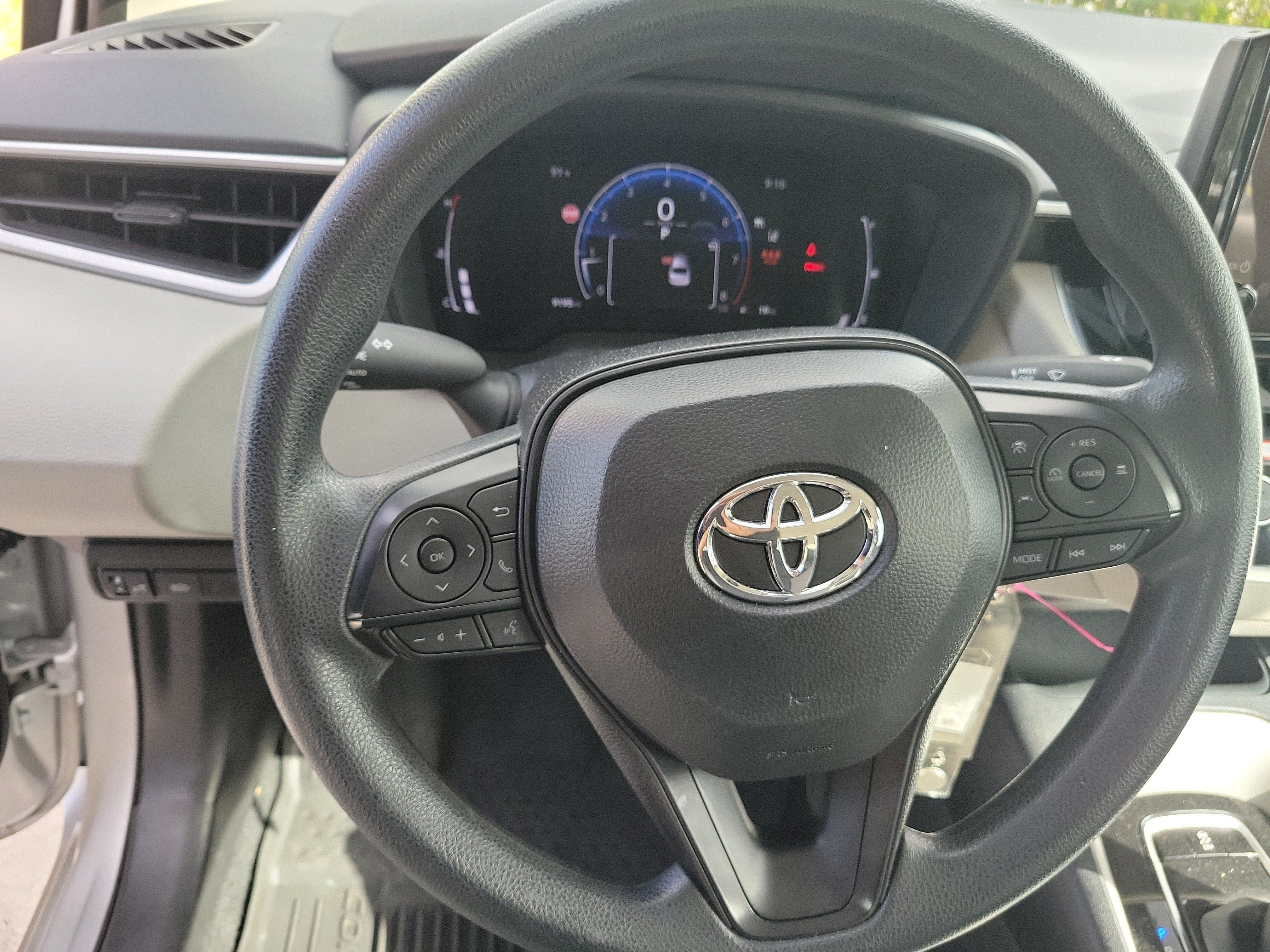 Used 2026 Toyota Corolla LE FWD image 25
