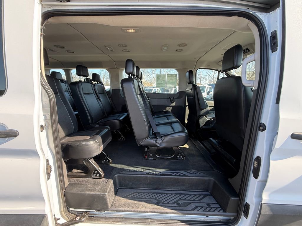Used 2023 Ford Transit 350 XLT image 18
