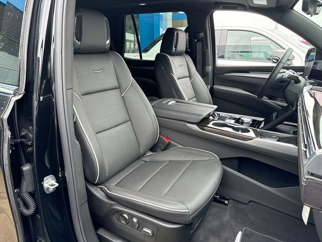 Used 2025 Cadillac Escalade Premium Luxury AWD/4WD image 30