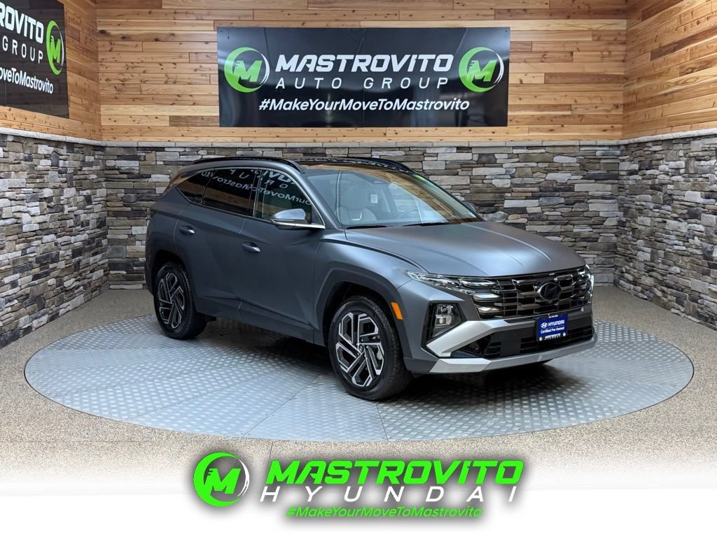 Used 2025 Hyundai Tucson Limited AWD/4WD image 1