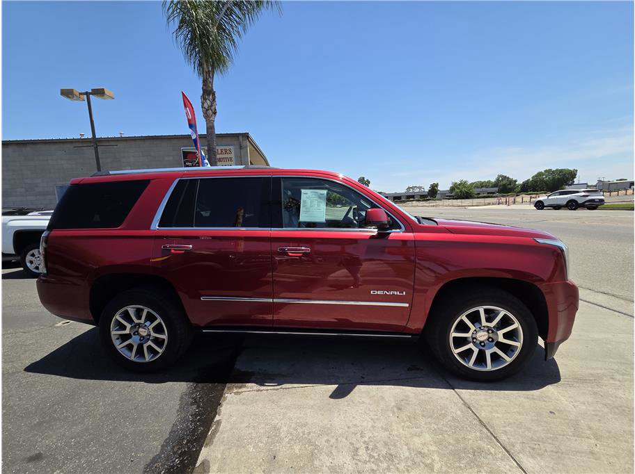 Used 2015 GMC Yukon Denali w/ Premium Package RWD image 4