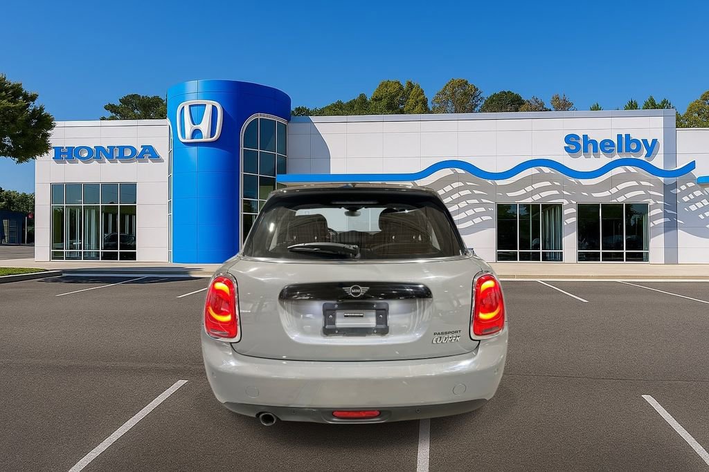 Used 2019 MINI Cooper 4-Door Hardtop image 7