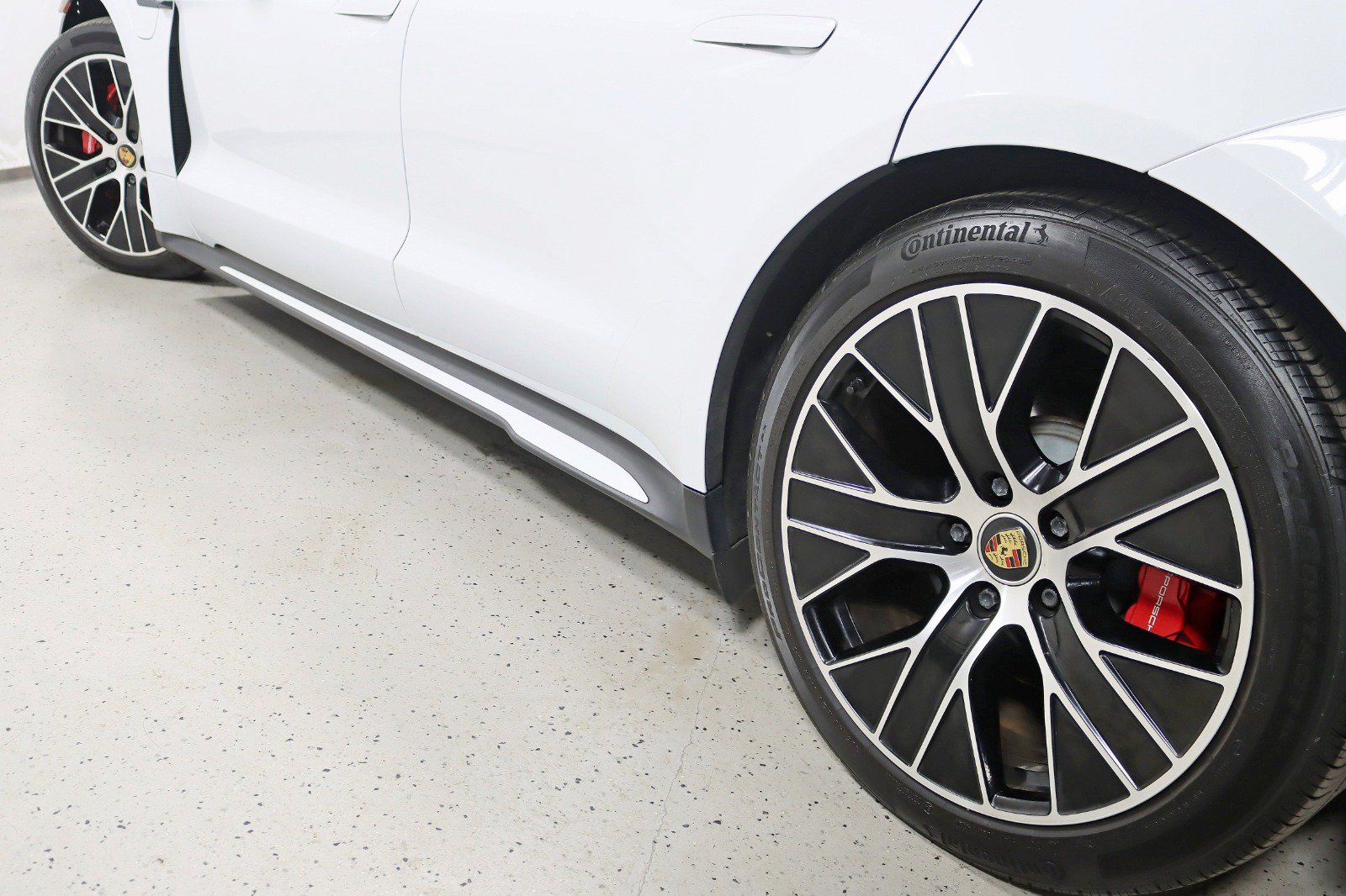Used 2021 Porsche Taycan 4S AWD/4WD image 12