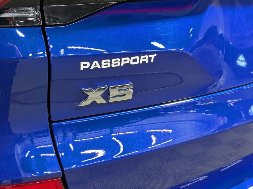 Used 2026 BMW X5 M60i image 11