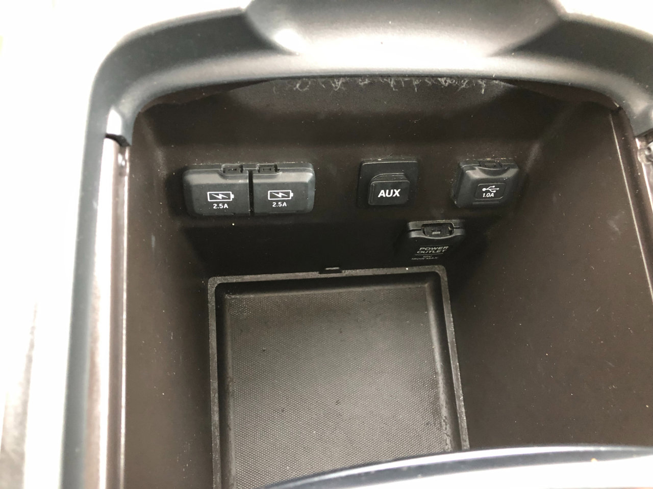 Used 2017 Acura MDX SH-AWD w/ Advance Package image 25