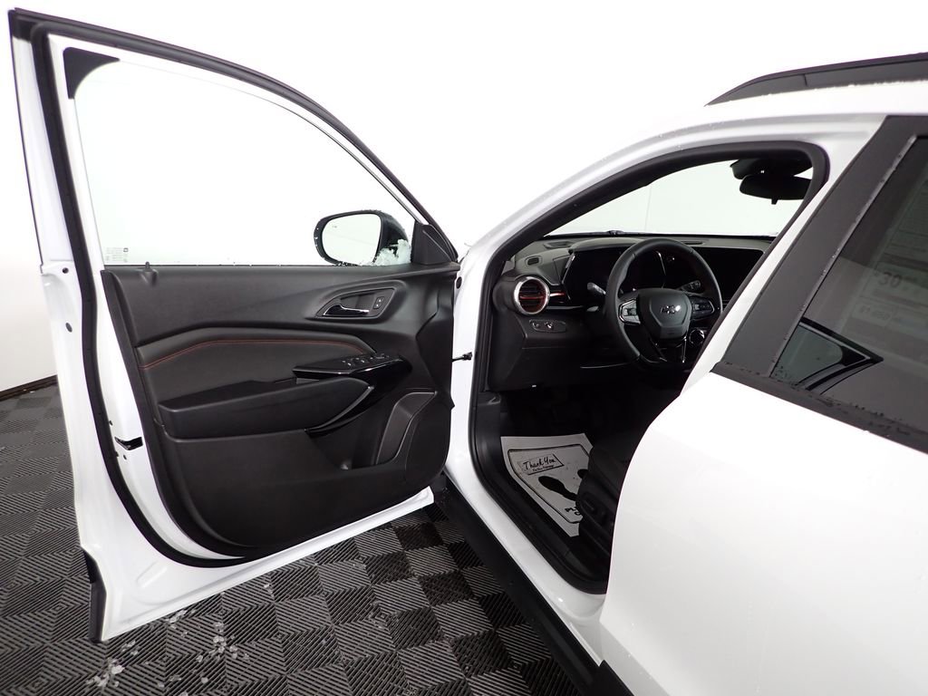 New 2026 Chevrolet Trax RS w/ Driver Confidence Package image 15