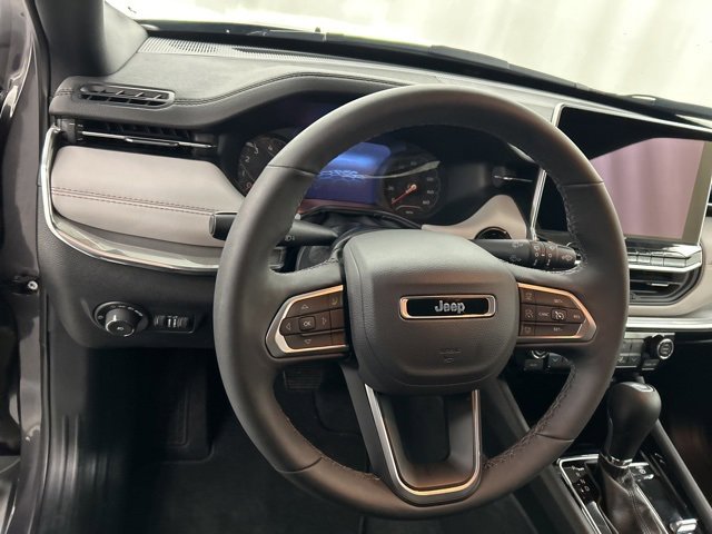 Used 2024 Jeep Compass Limited image 7