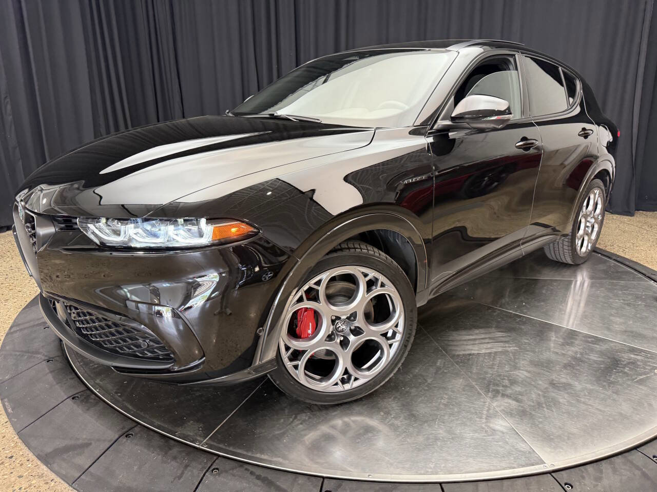 Used 2024 Alfa Romeo Tonale Veloce w/ Active Assist Package AWD/4WD image 16