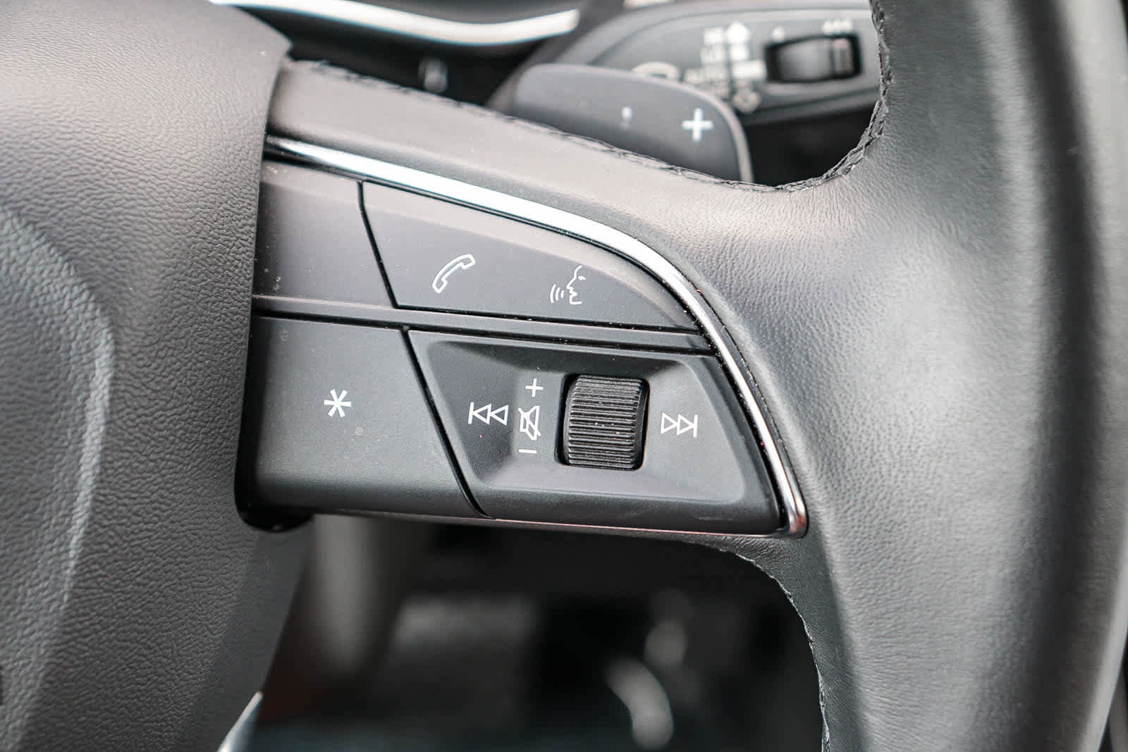 Used 2023 Audi Q8 Premium w/ Convenience Package image 40