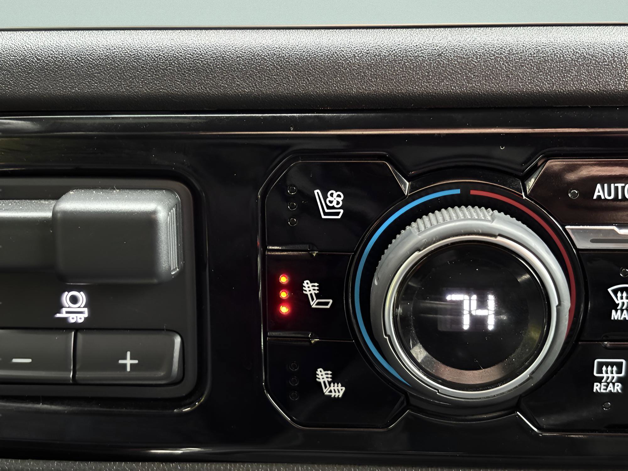 Used 2022 Chevrolet Silverado 1500 High Country image 54