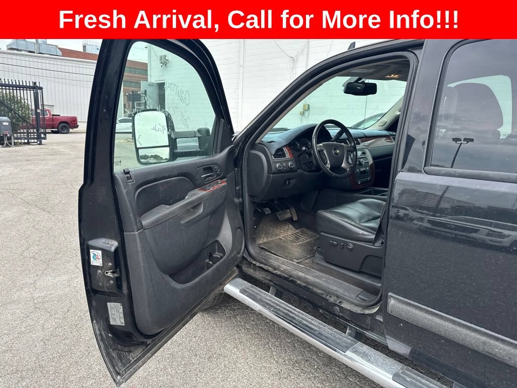 Used 2011 Chevrolet Silverado 2500 LTZ w/ LTZ Plus Package AWD/4WD image 21