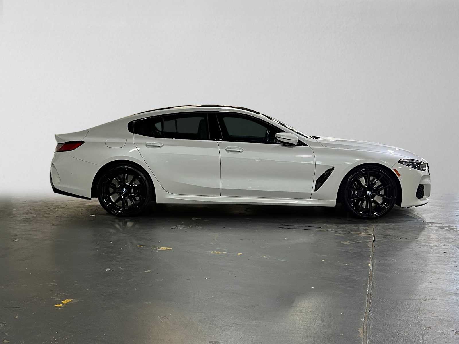 Used 2022 BMW M850i Gran Coupe xDrive AWD/4WD image 2
