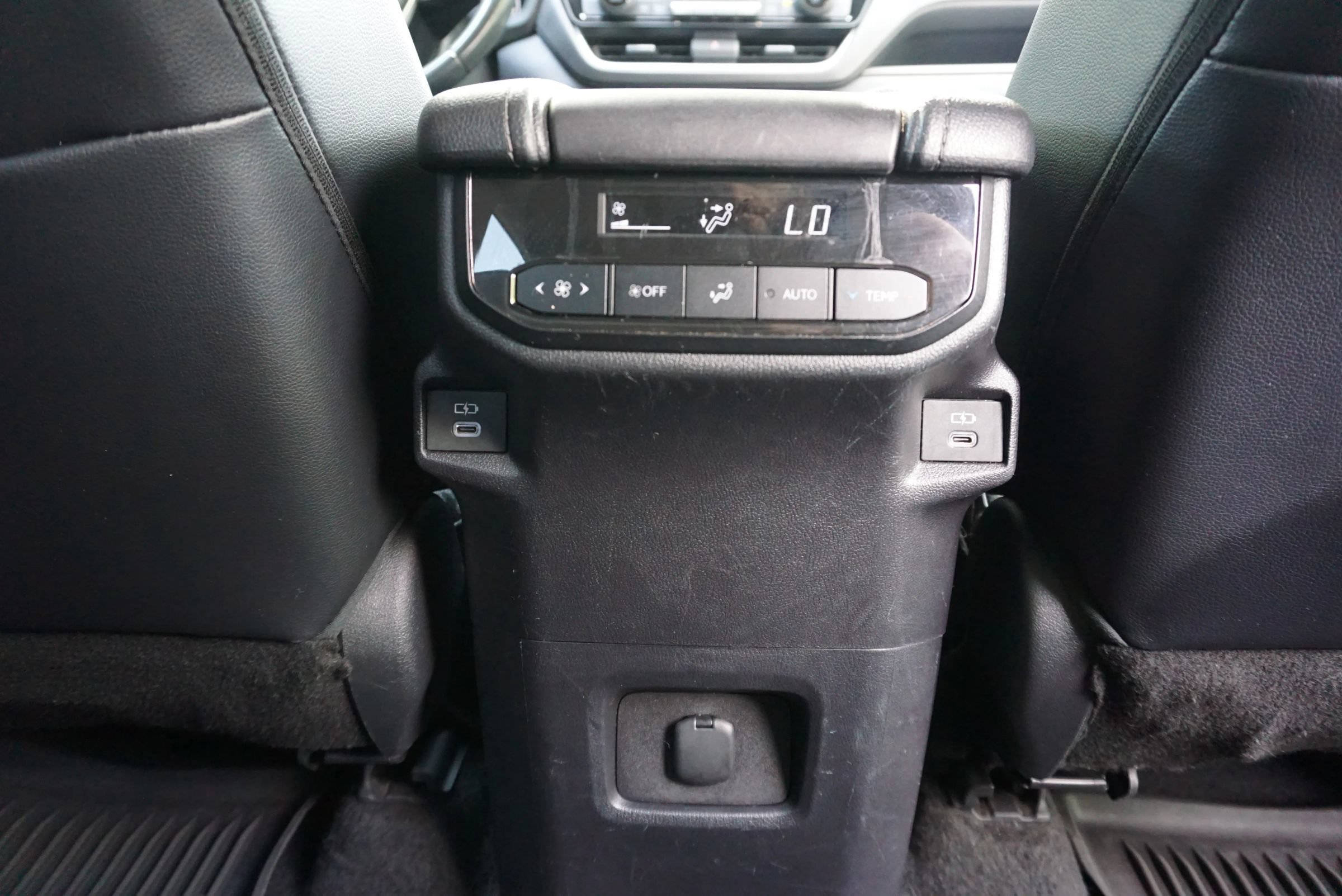 Used 2024 Toyota Grand Highlander AWD image 24