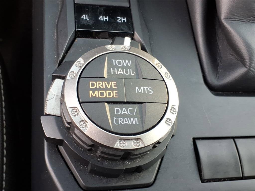 Used 2024 Toyota Tacoma TRD Off-Road image 18