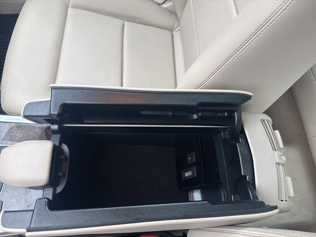 Used 2015 Mercedes-Benz E 350 4MATIC Sedan image 44