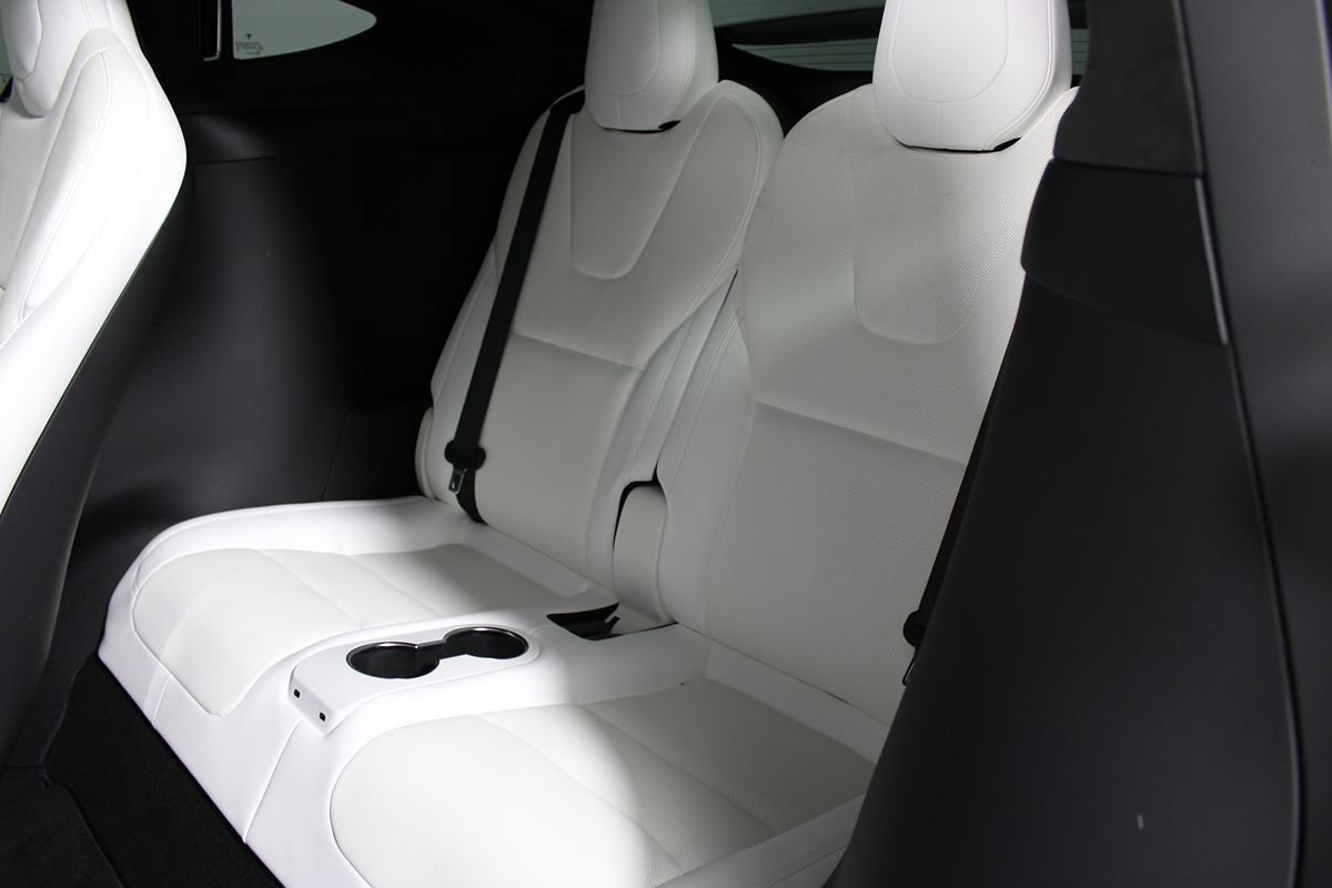 Used 2022 Tesla Model X Plaid image 25