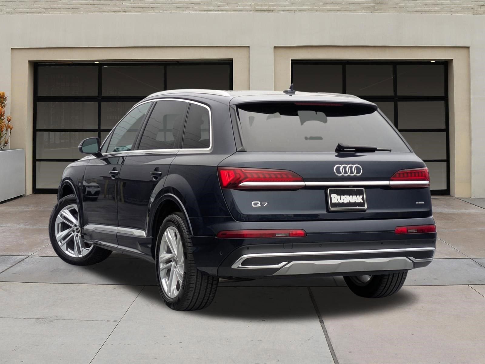 Used 2023 Audi Q7 2.0T Premium w/ Convenience Package AWD/4WD image 2