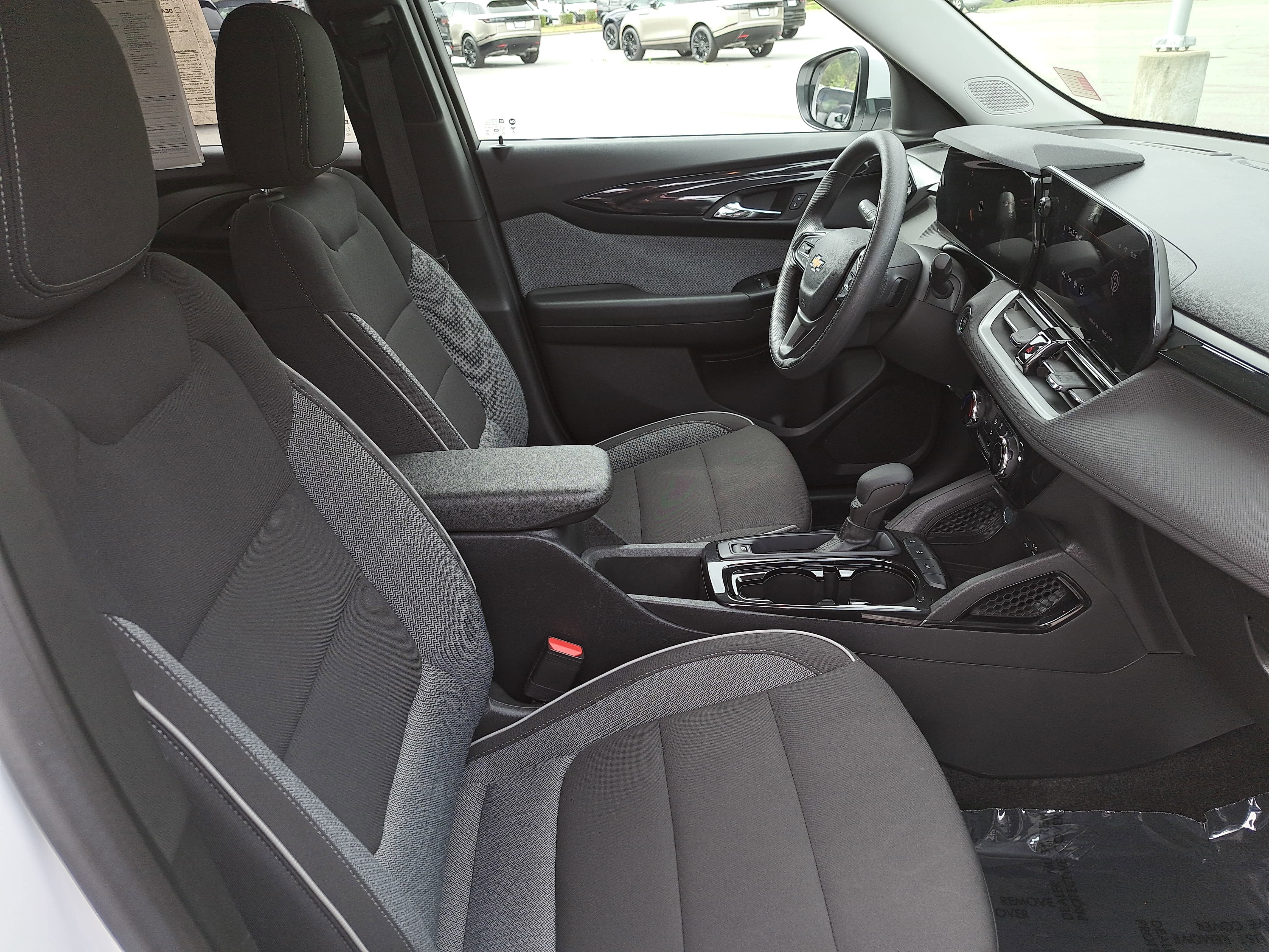 Used 2024 Chevrolet TrailBlazer LT w/ Driver Confidence Package image 10
