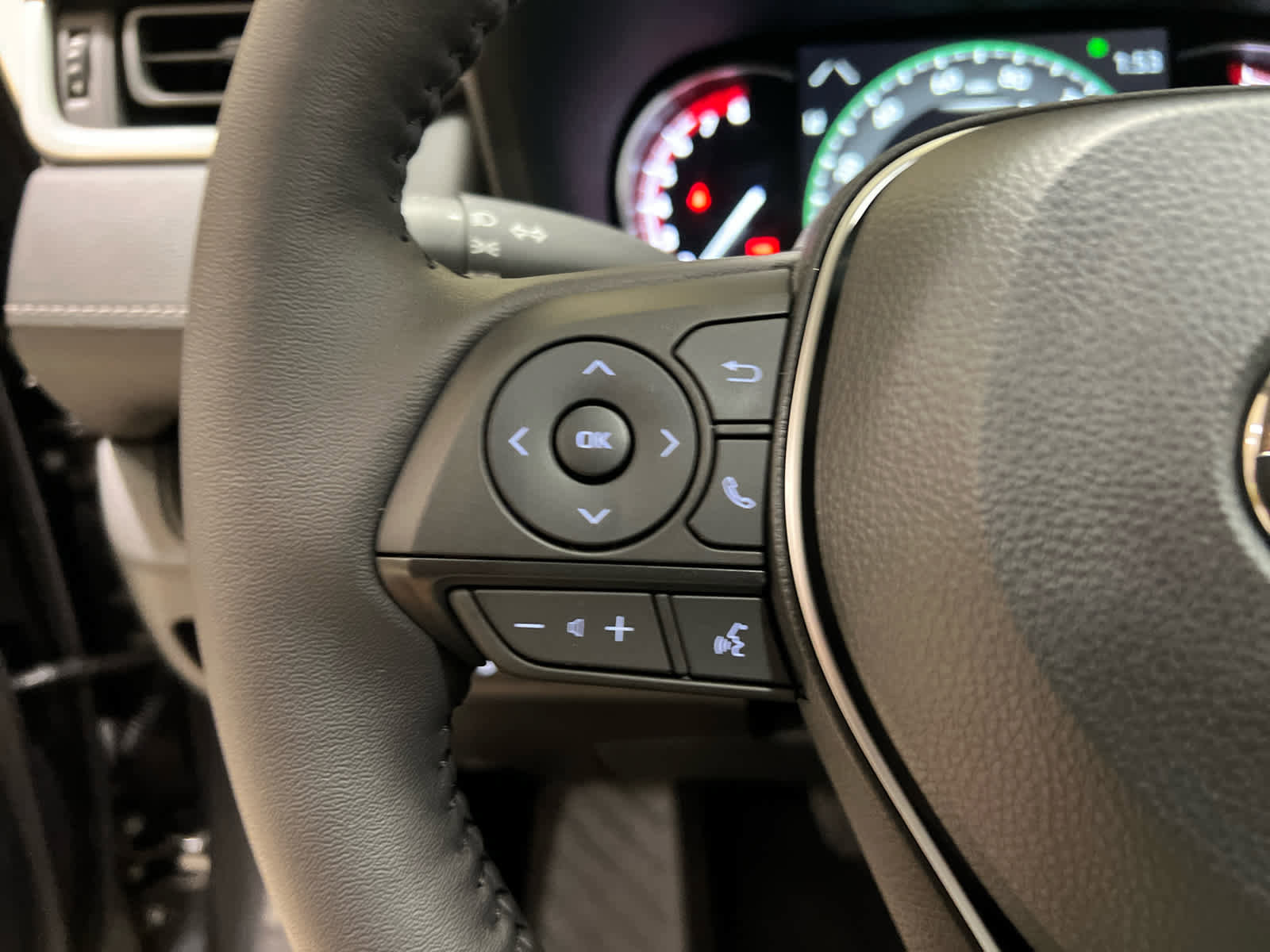 New 2025 Toyota RAV4 XLE w/ Convenience Package image 18