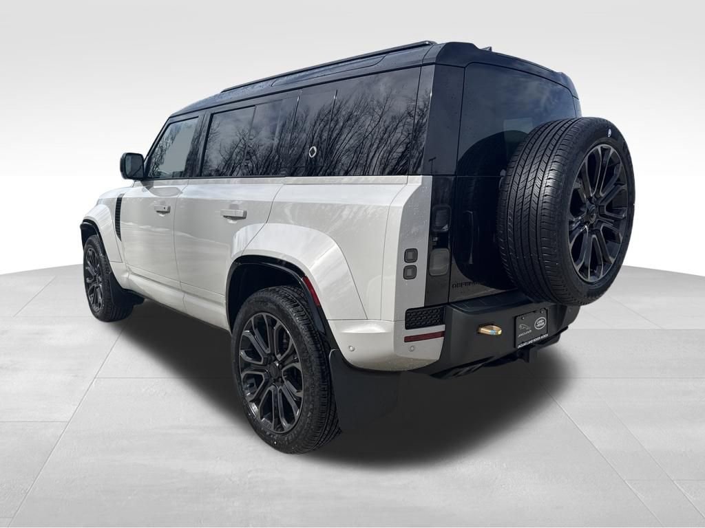 New 2026 Land Rover Defender 110 OCTA AWD/4WD video 3