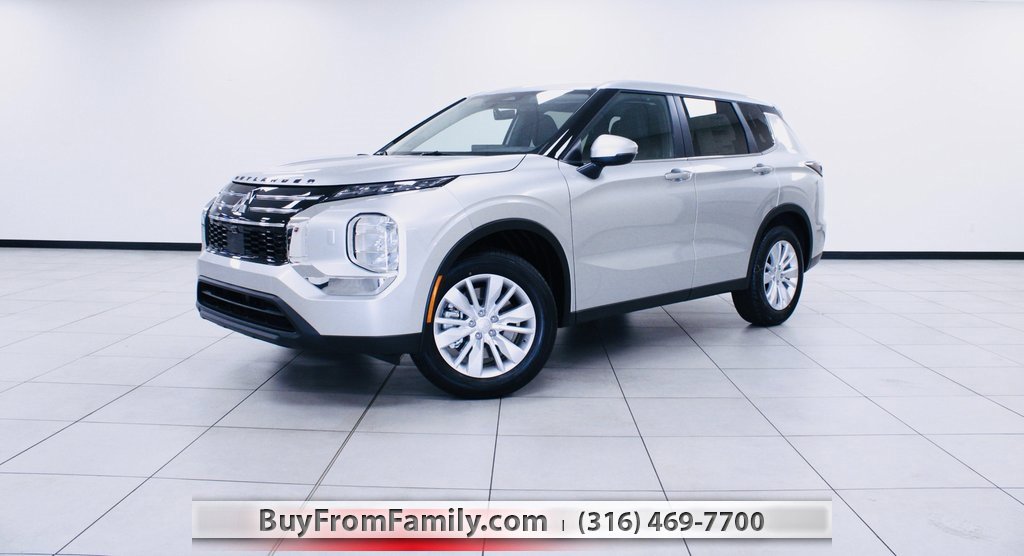 New 2025 Mitsubishi Outlander ES