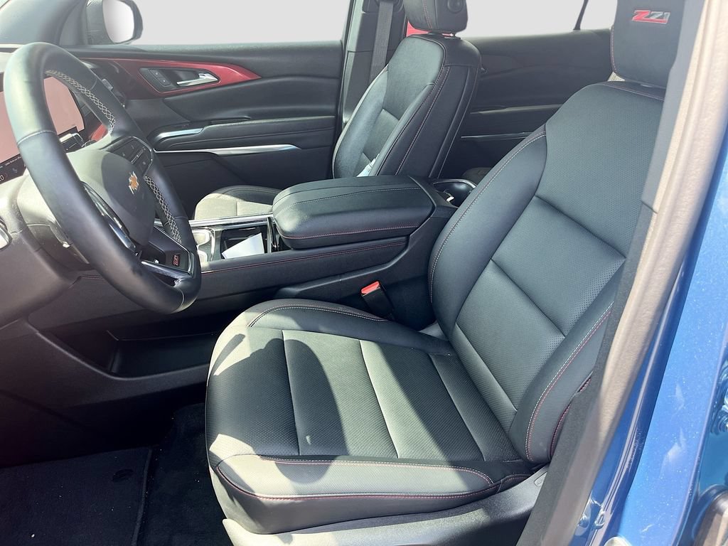 Used 2024 Chevrolet Traverse Z71 AWD/4WD image 23