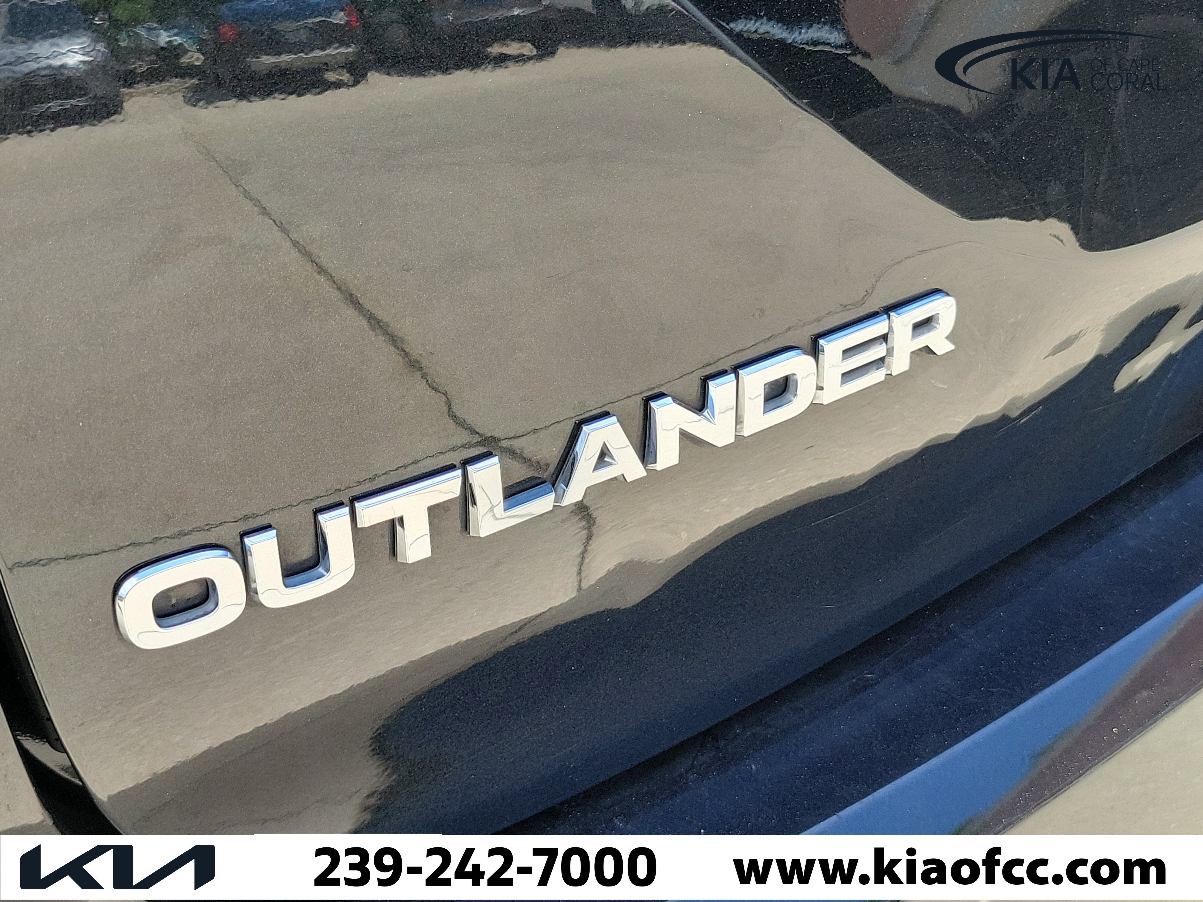 Used 2024 Mitsubishi Outlander SE Black Edition FWD image 11