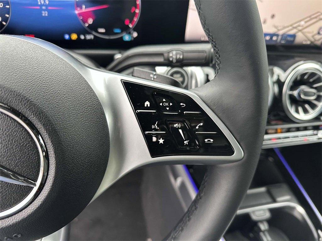 Certified 2025 Mercedes-Benz GLE 450 4MATIC image 17