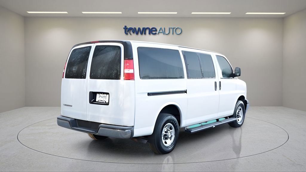 Used 2021 Chevrolet Express 3500 LT w/ LT Preferred Equipment Group RWD image 6