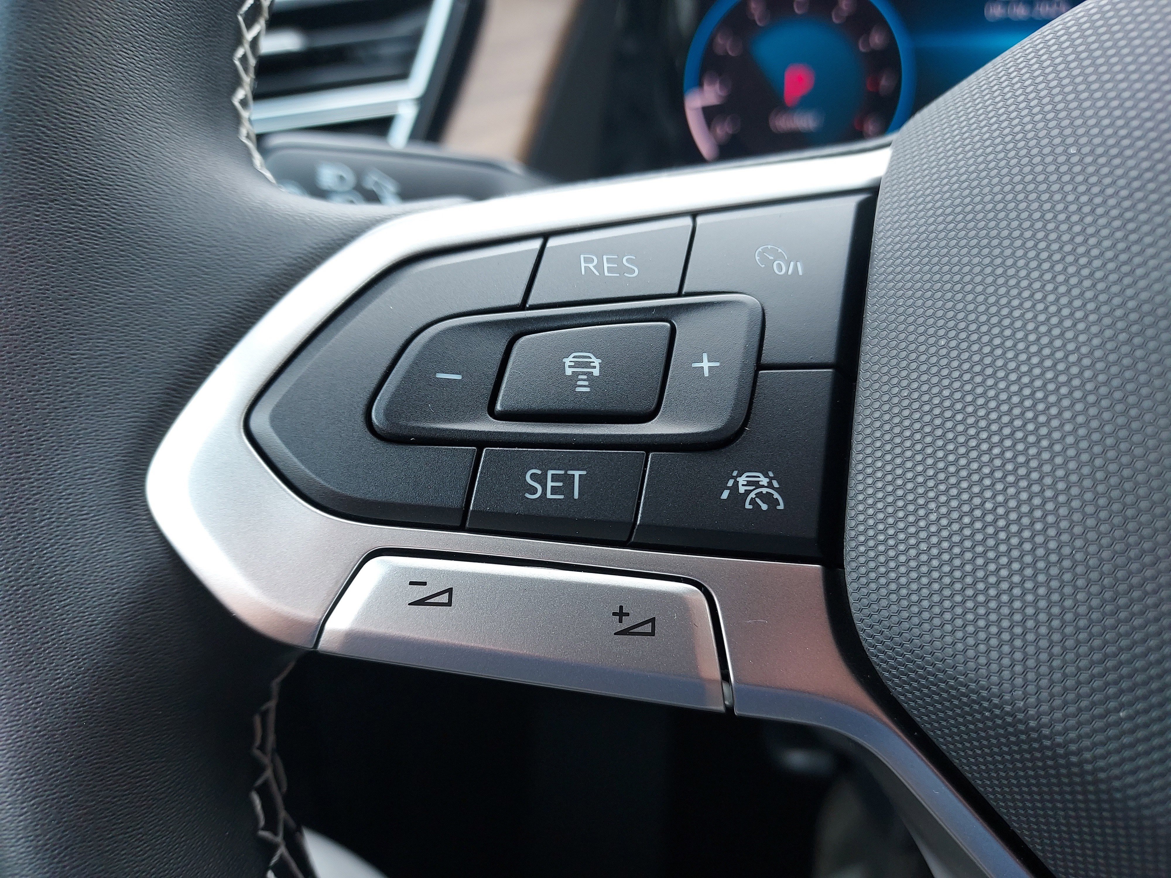 New 2026 Volkswagen Atlas SE image 29