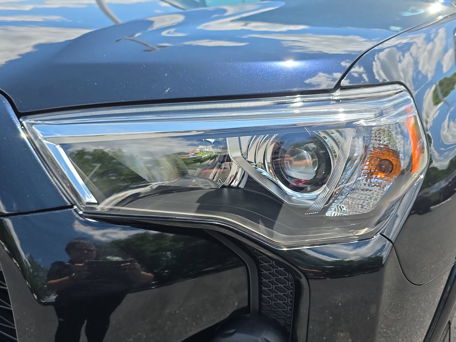 Used 2024 Toyota 4Runner SR5 Premium w/ Moonroof Package RWD image 31