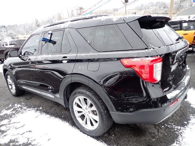 Certified 2024 Ford Explorer XLT w/ Equipment Group 202A image 5