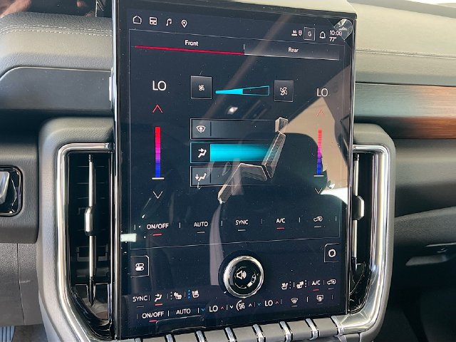 New 2026 GMC Yukon XL Denali w/ Sun & Power Step Package AWD/4WD image 11
