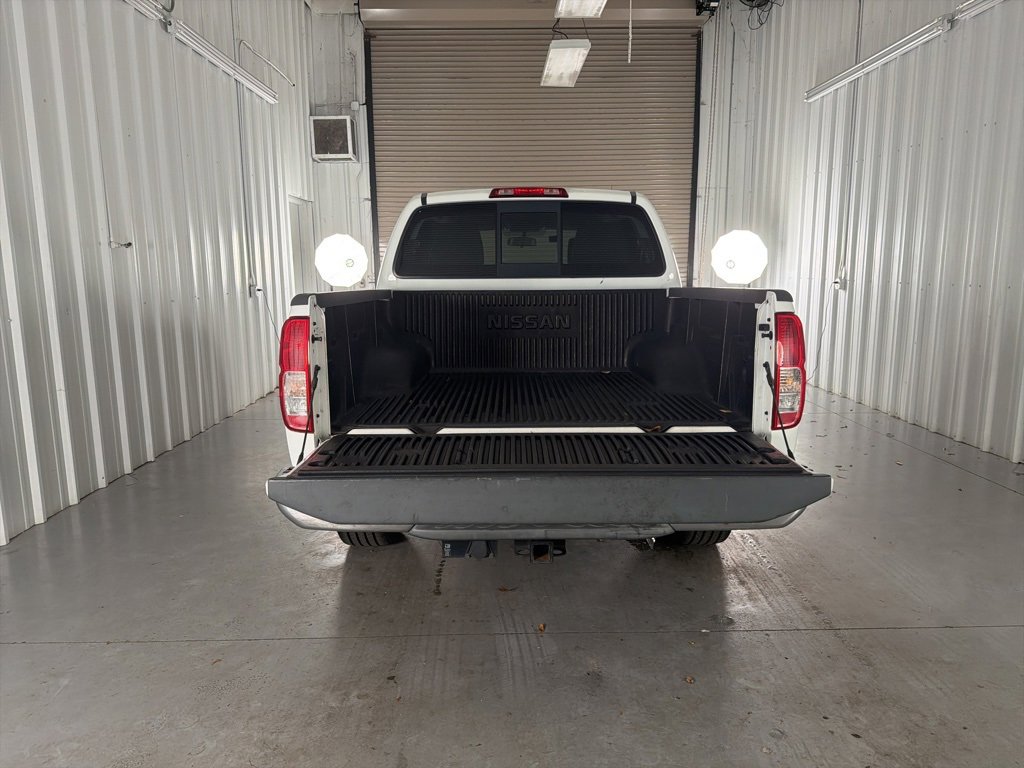 Used 2019 Nissan Frontier SV image 8