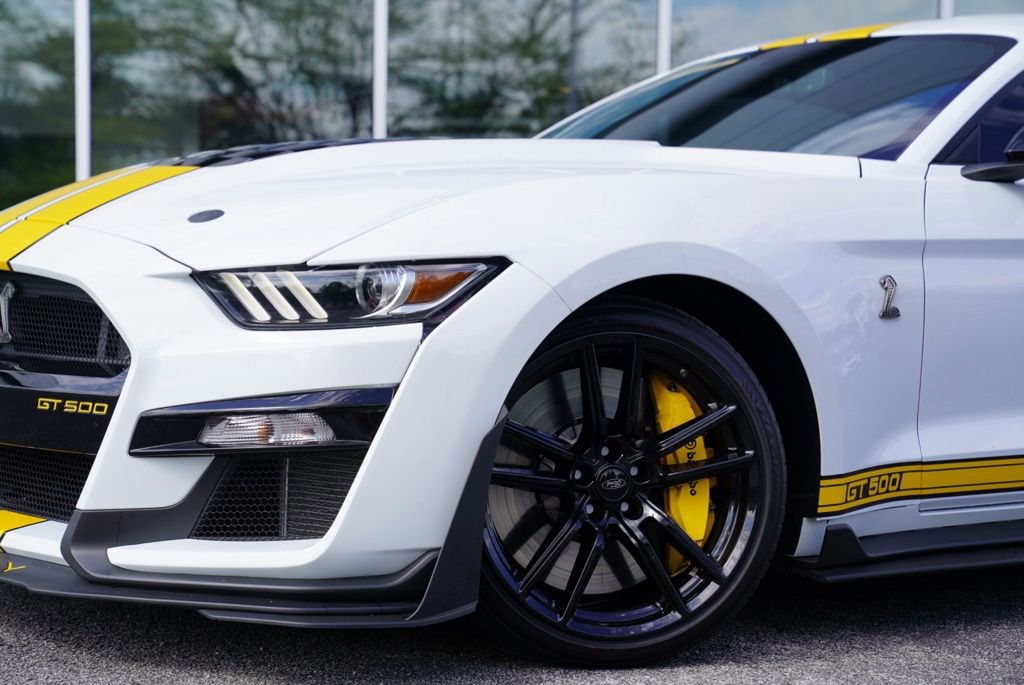 Used 2022 Ford Mustang Shelby GT500 w/ Technology Package RWD image 5