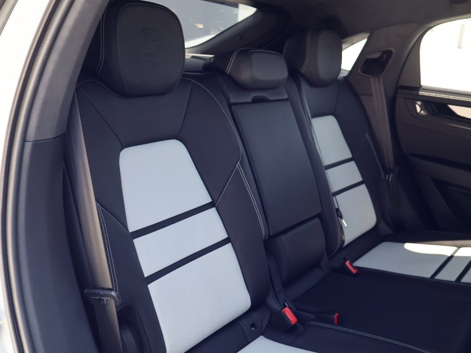 New 2026 Porsche Cayenne Turbo GT AWD/4WD image 23