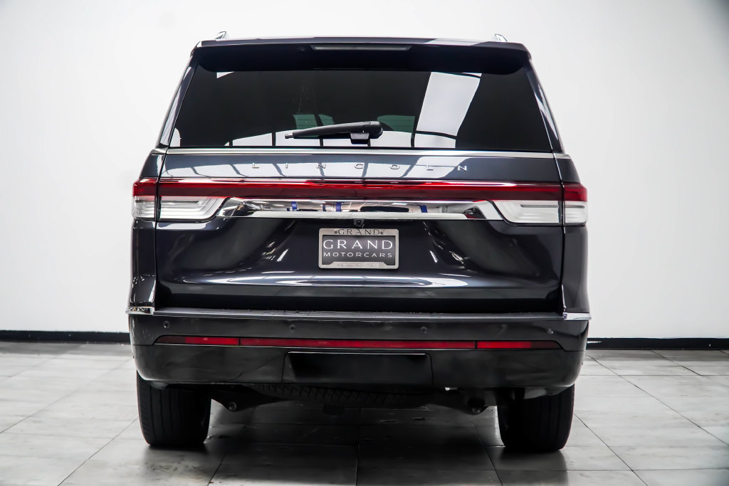 Used 2024 Lincoln Navigator Premiere AWD/4WD image 15