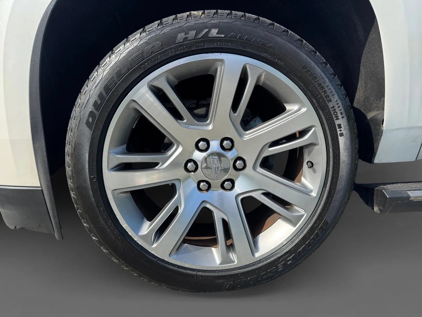 Used 2015 Cadillac Escalade Platinum RWD image 28