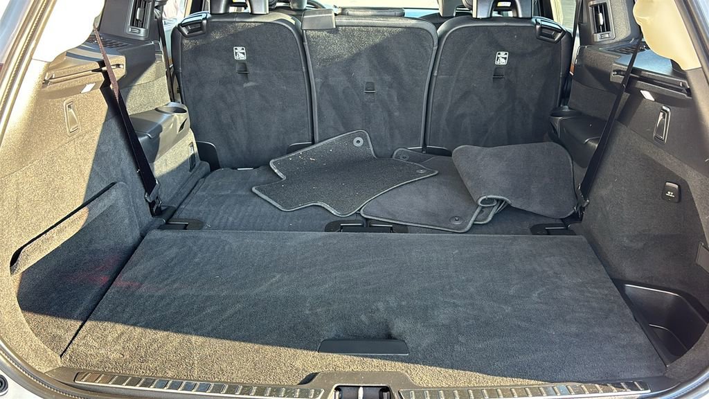 Certified 2023 Volvo XC90 B6 Core w/ Climate Package image 30