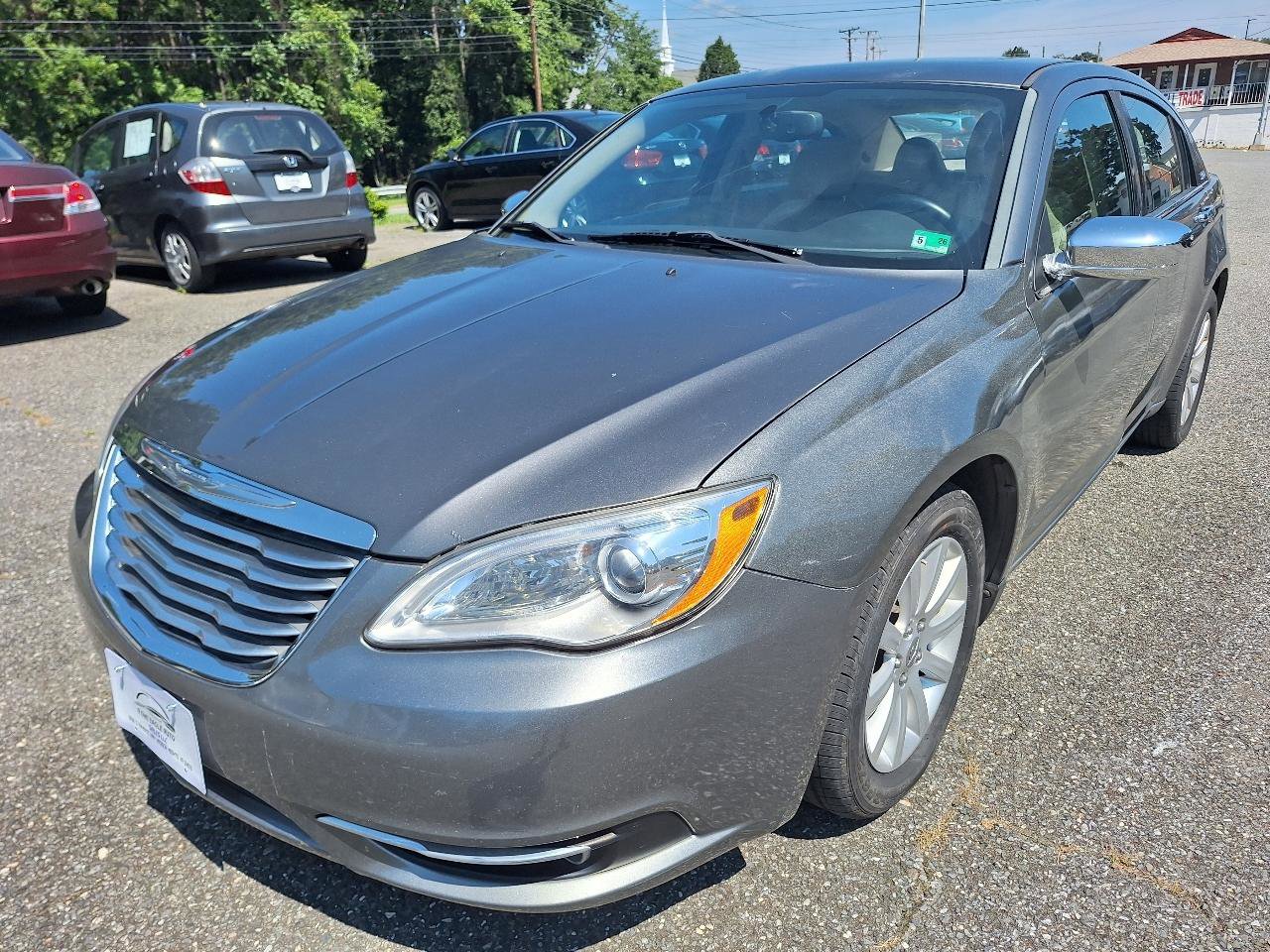 Used 2013 Chrysler 200 Limited w/ Sun/Sound Group image 4
