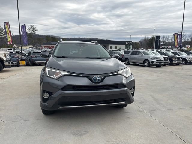Used 2018 Toyota RAV4 XLE image 3