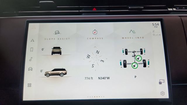 Used 2023 Land Rover Range Rover SE image 47