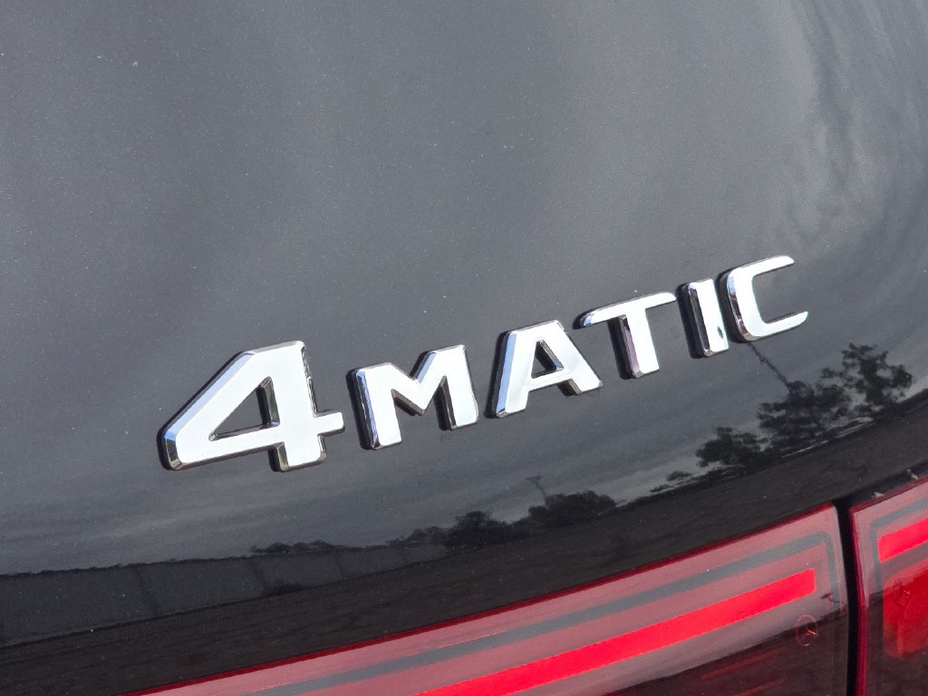 New 2026 Mercedes-Benz GLB 250 4MATIC image 5
